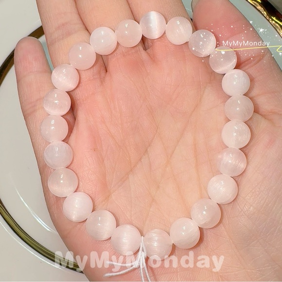 Light Pink Selenite Bracelet 8mm - Picture 2 of 4